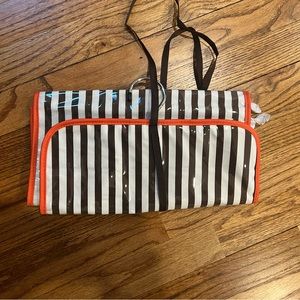 Henri Bendel make up or jewelry organizer